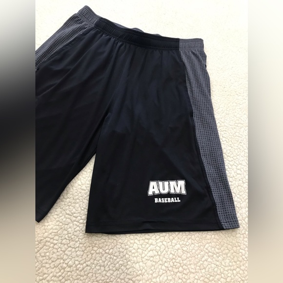 Mens Black & Gray Adidas Climacool Dri-Fit Athletic Shorts
Size Large 42 - 44 - Picture 3 of 13